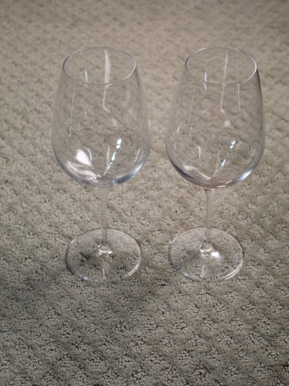 Set of 2 Bormioli Rocco 9.5" Tall x 2.5" Rim Large Crystal Wine Glasses